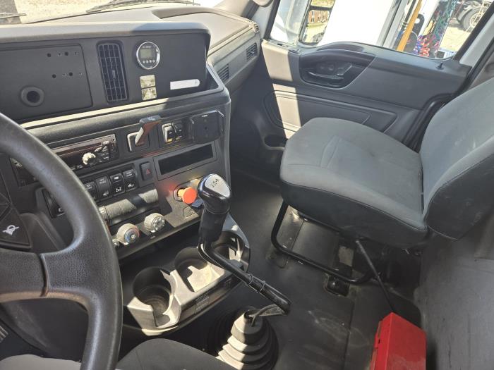 2018 International LT625-13