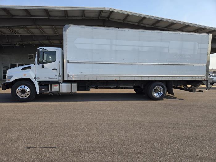 2019 Hino 268A-2