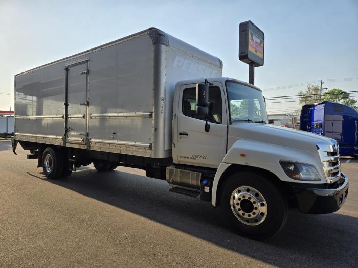 2019 Hino 268A-5