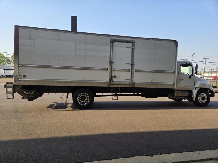 2019 Hino 268A-13