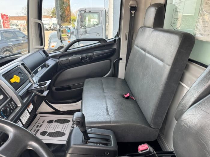 2019 Hino 268A-11