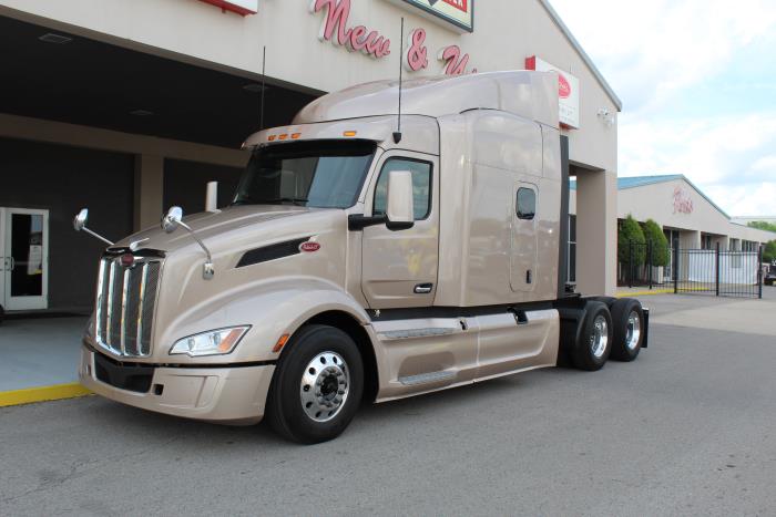 2023 Peterbilt 579-1