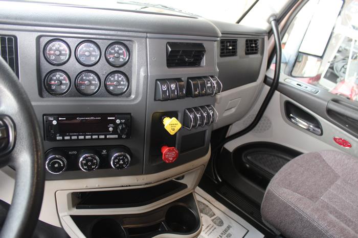2023 Peterbilt 579-12