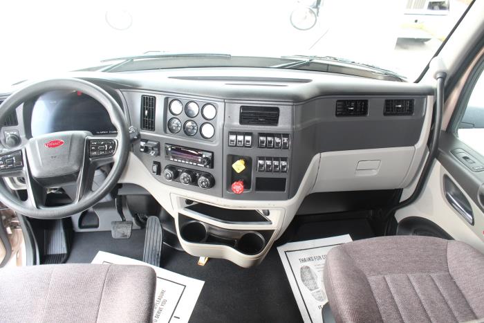 2023 Peterbilt 579-15