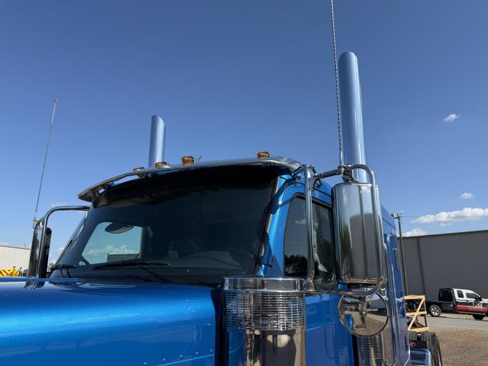 2026 Peterbilt 589-11