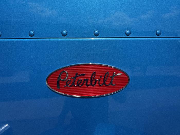 2026 Peterbilt 589-14
