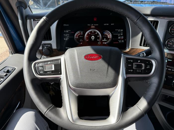 2026 Peterbilt 589-30