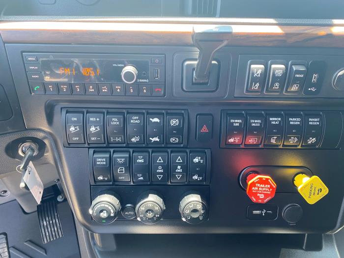 2025 International LT625-9