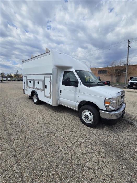 2025 Ford E-350-1