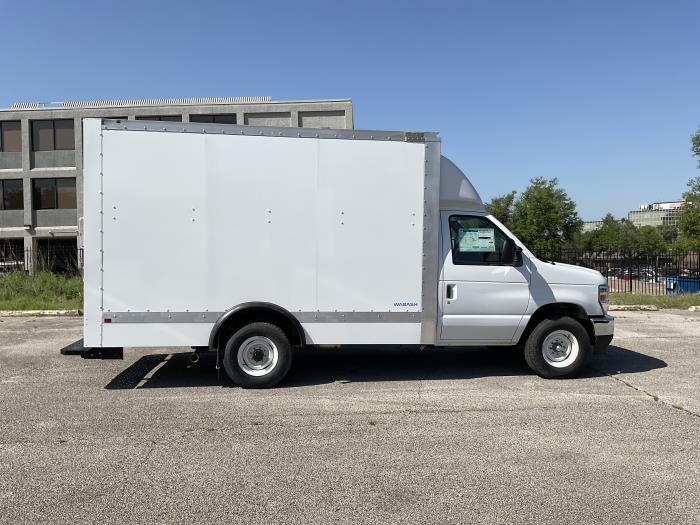 2025 Ford E-350-6