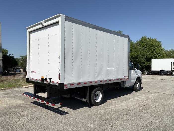 2026 Ford E-350-7