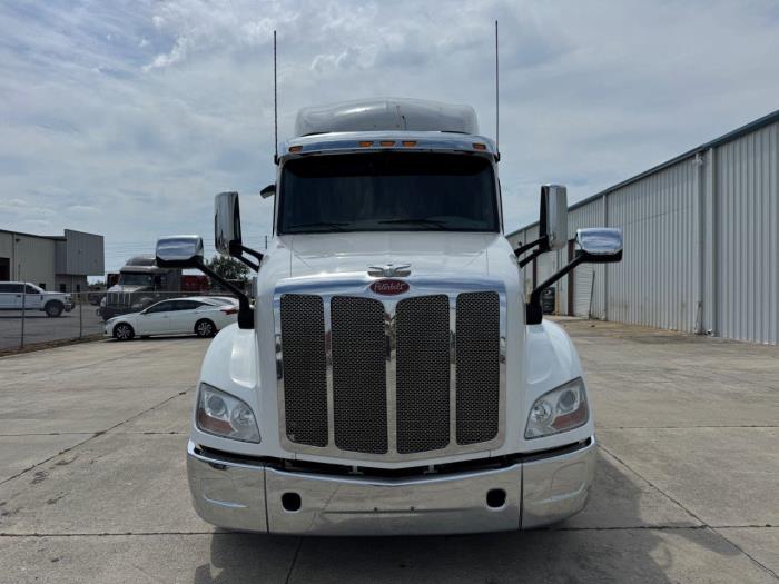 2020 Peterbilt 579-2
