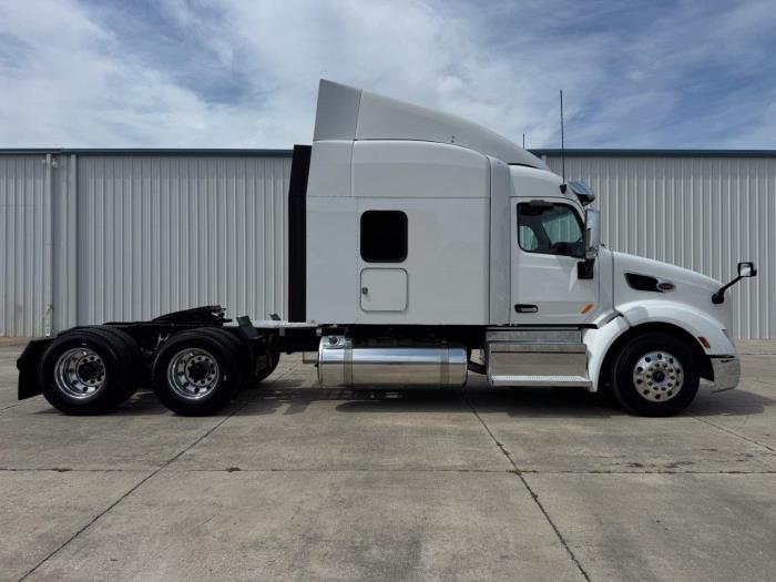 2020 Peterbilt 579-4