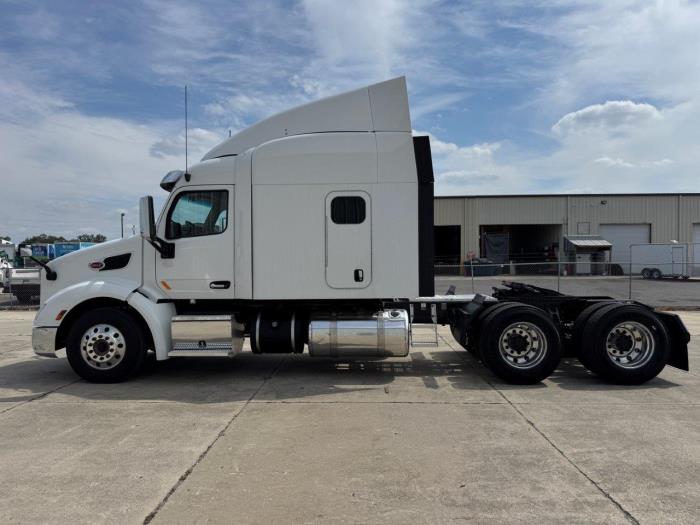2020 Peterbilt 579-8