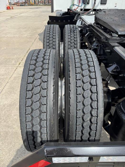 2020 Peterbilt 579-9