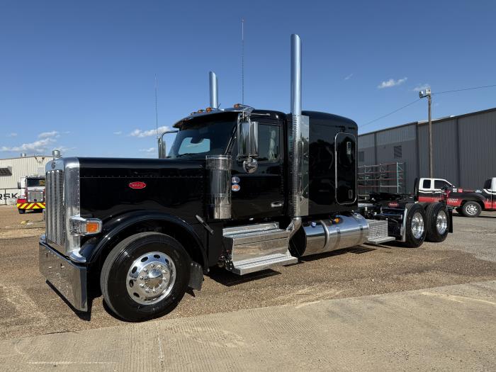 2026 Peterbilt 589-2