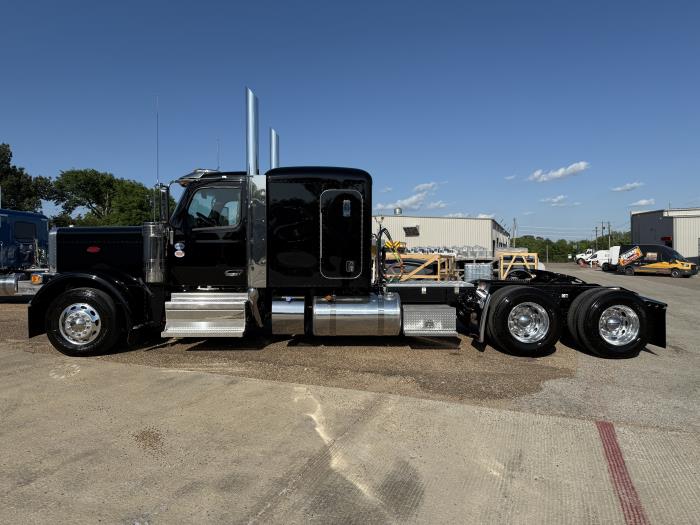2026 Peterbilt 589-3