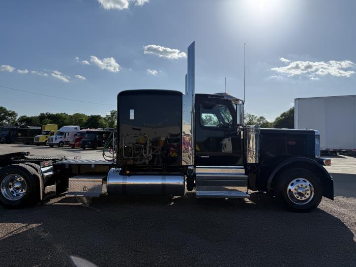 2026 Peterbilt 589-10