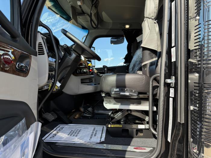 2026 Peterbilt 589-28