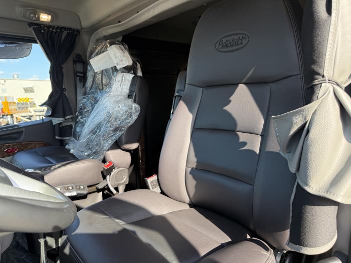 2026 Peterbilt 589-31