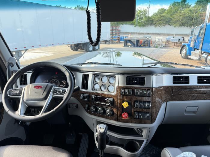 2026 Peterbilt 589-58