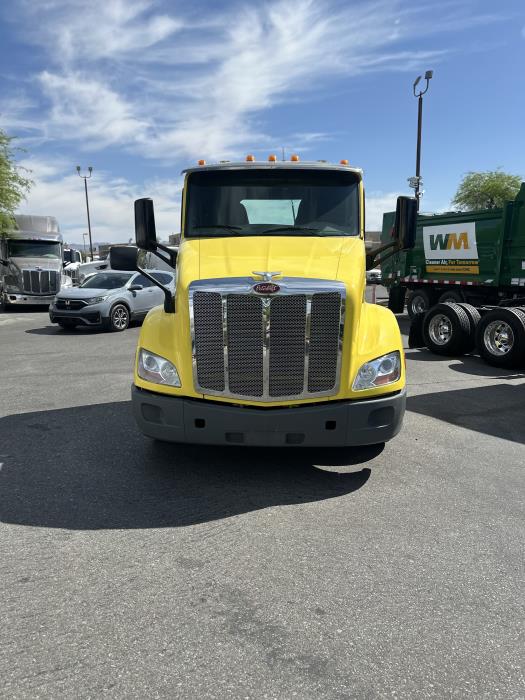 2021 Peterbilt 579-4