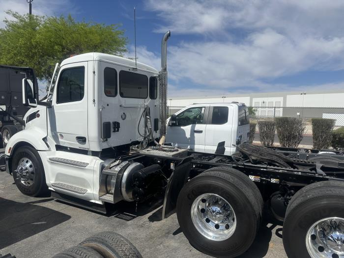 2024 Peterbilt 579-2