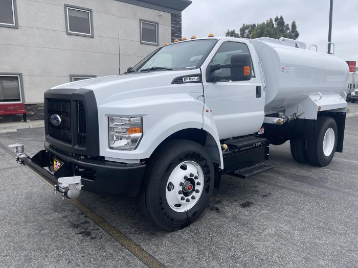 2026 Ford F-750-1
