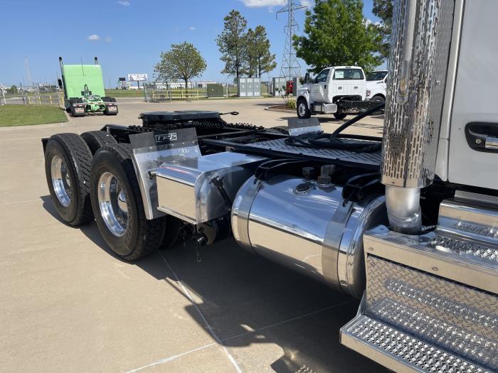 2019 Peterbilt 567-4