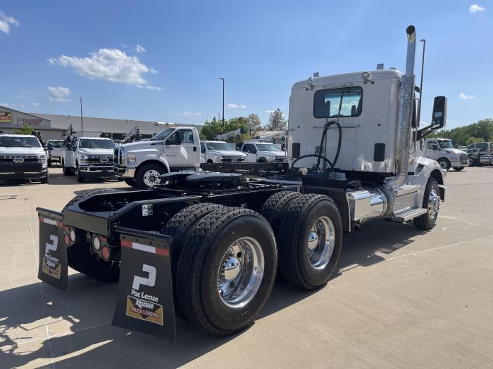 2019 Peterbilt 567-8