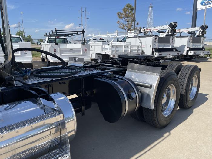 2019 Peterbilt 567-14