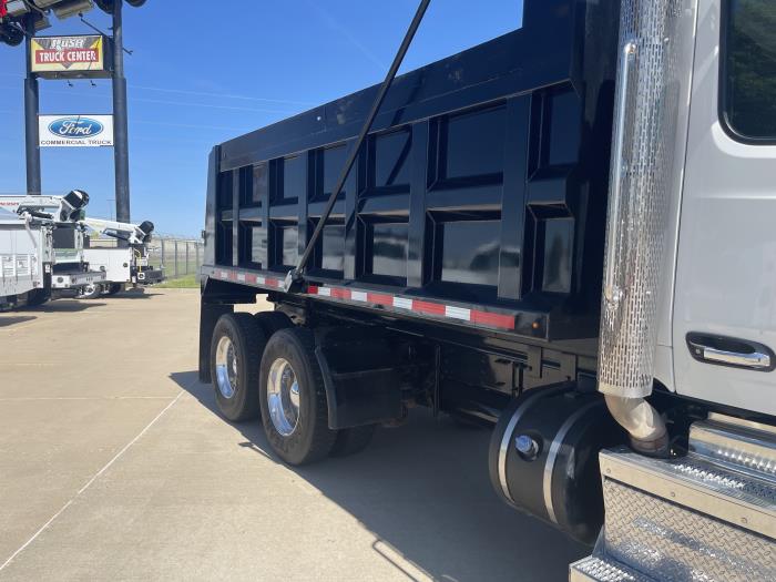 2019 Peterbilt 567-4