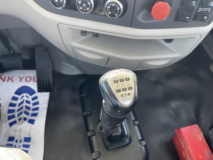 2019 Peterbilt 567-18