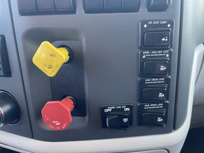 2019 Peterbilt 567-17