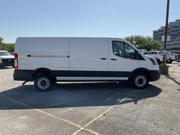 2025 Ford Transit-250-5