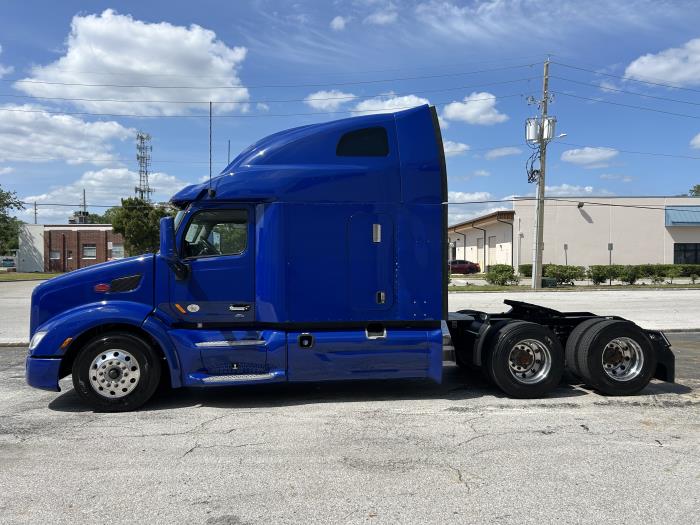 2022 Peterbilt 579-2