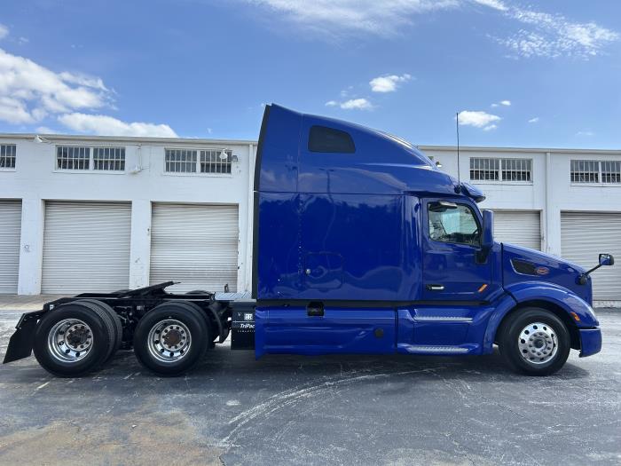 2022 Peterbilt 579-5