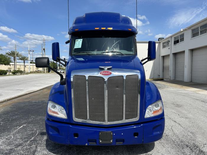 2022 Peterbilt 579-7