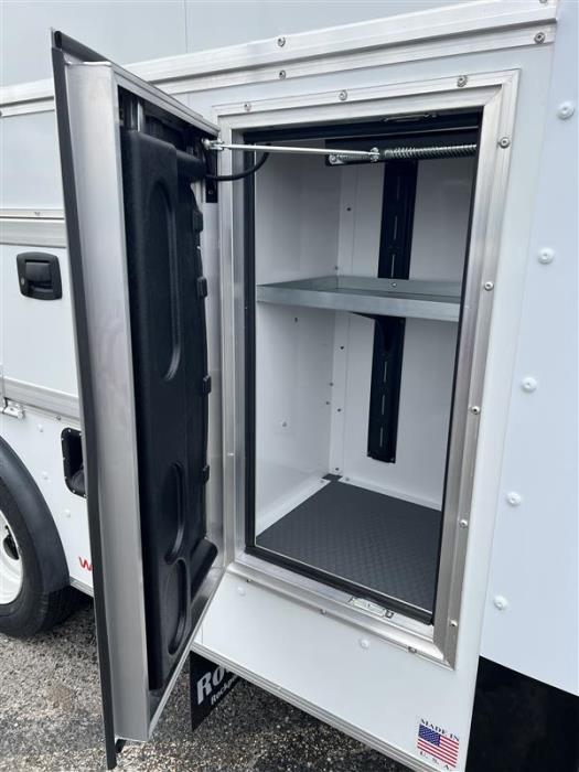 2025 Ford E-350-22