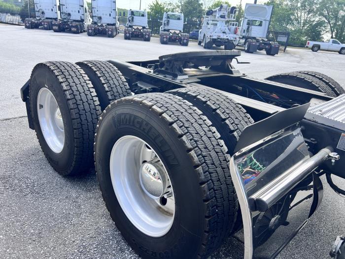 2019 Peterbilt 579-8