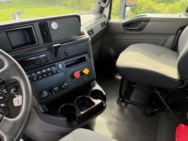 2018 International LT625-12