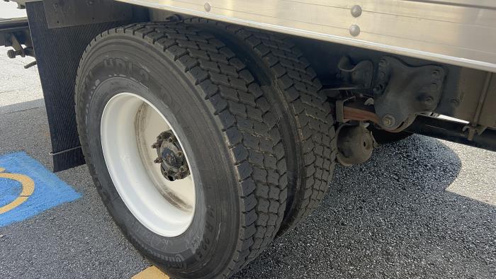 2019 Freightliner Business Class M2 106-14