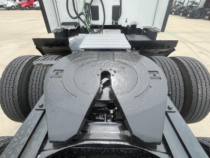 2022 Peterbilt 579-6