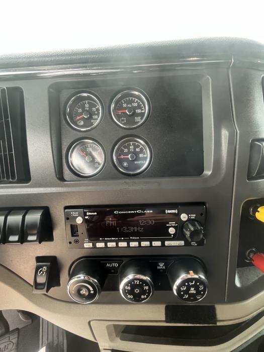 2022 Peterbilt 579-20