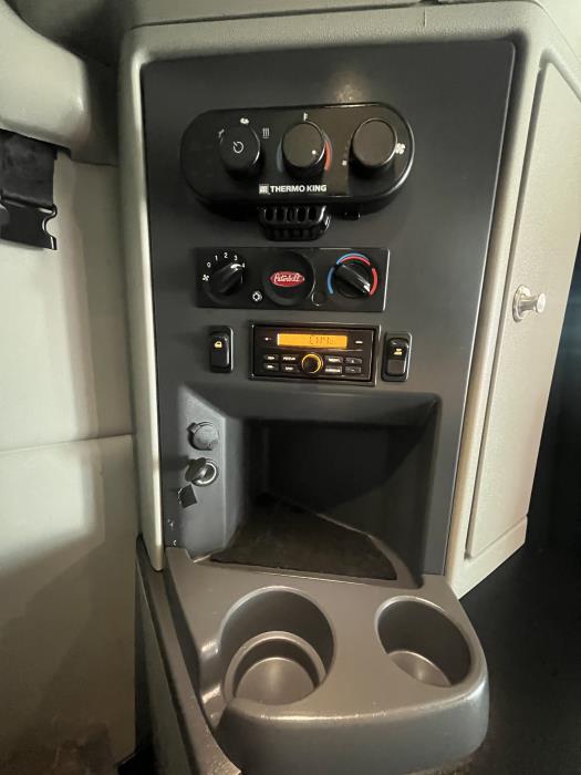 2022 Peterbilt 579-16