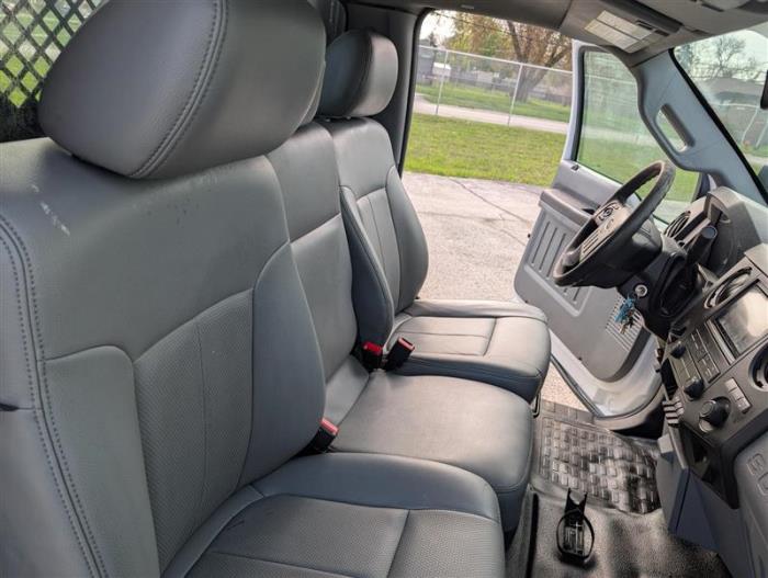 2012 Ford F-550-10