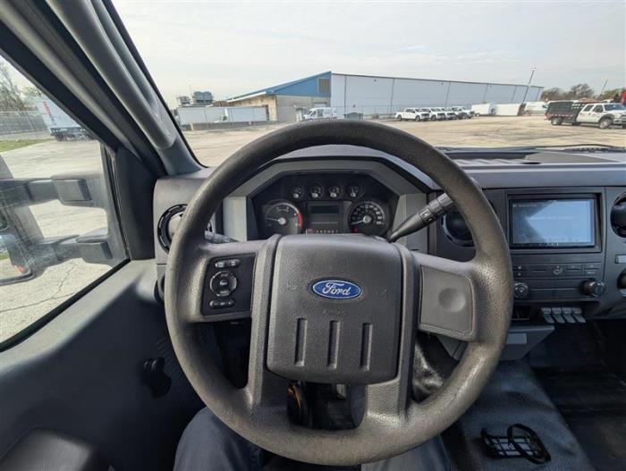 2012 Ford F-550-14