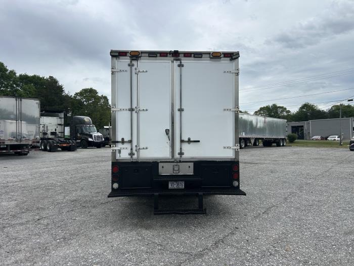2021 Ford F-600-4