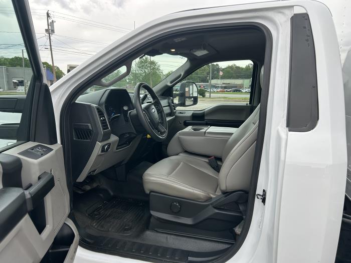 2021 Ford F-600-21