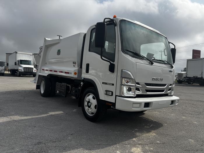 2024 Isuzu NRR-2
